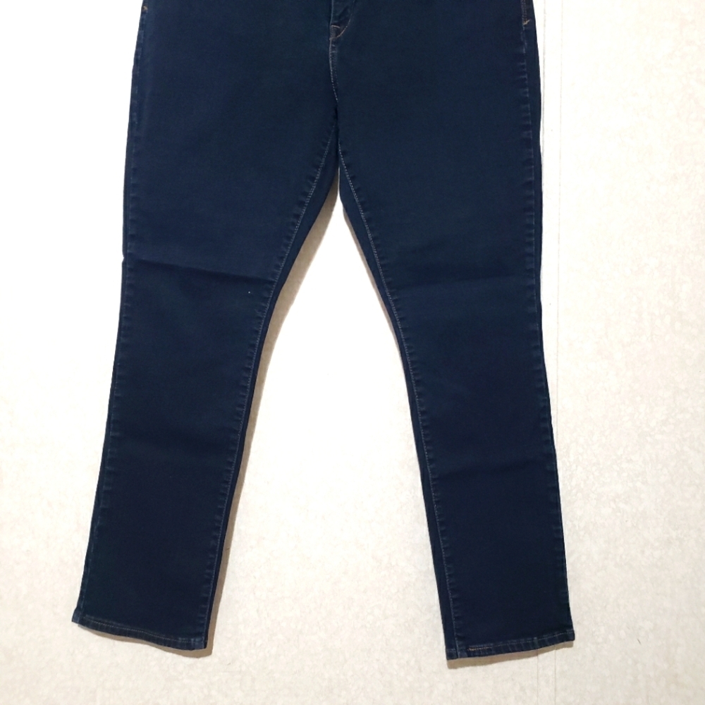 LEVI'S... Women's Dark Blue Jeans...SIZE:16 - Picture 4 of 11